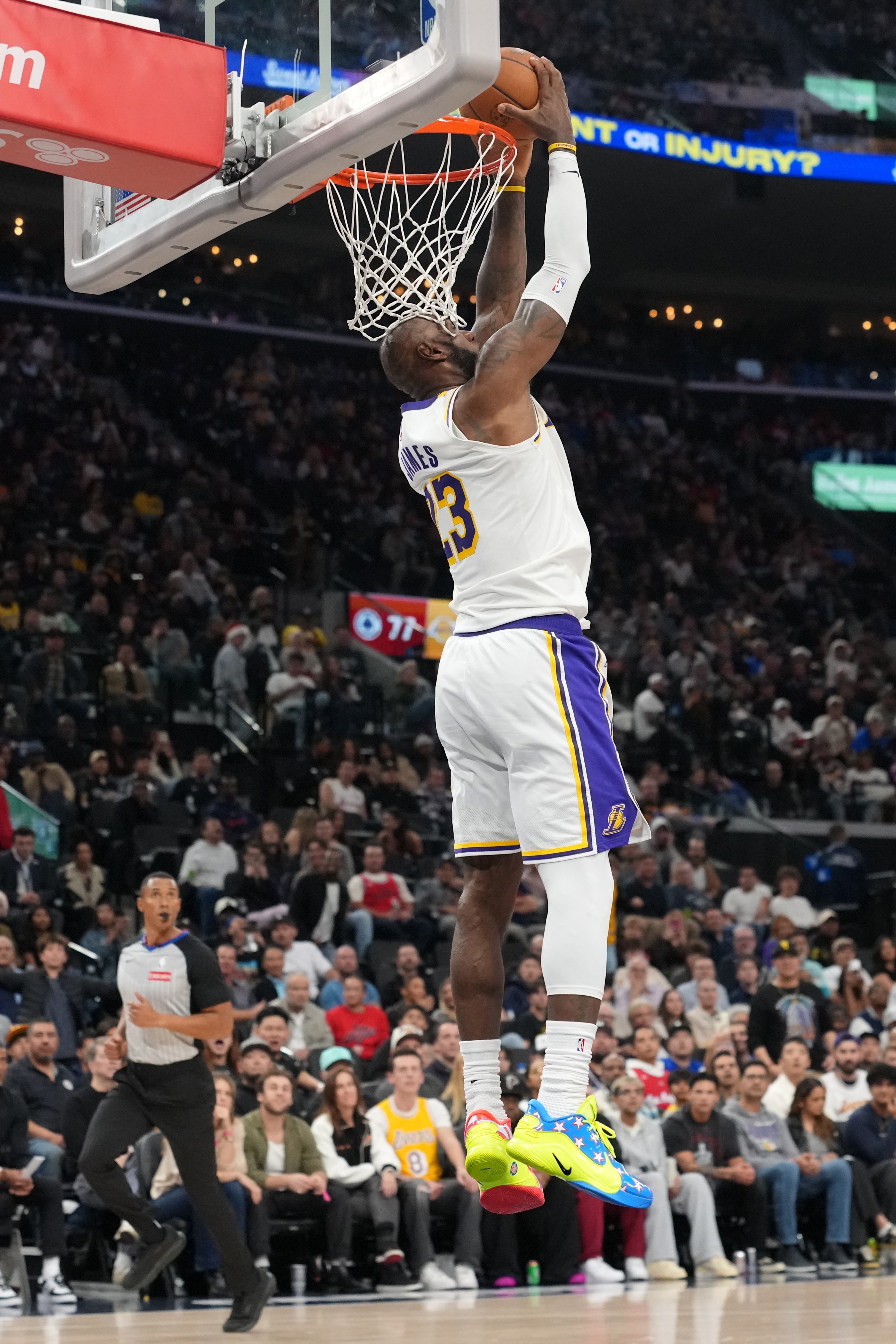 夸梅：NBA已变成WWE 没有竞争只有娱乐 詹姆斯每晚都照着剧本演戏